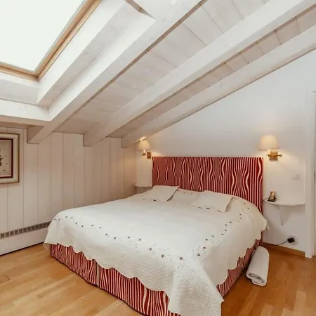 Super Luxurious Duplex Penthouse In Center Chalet